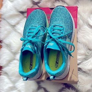 Go Run Forza 3 color teal sneakers